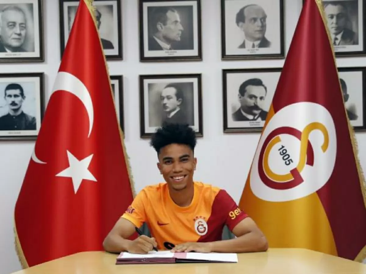 "Qalatasaray"dan yeni transfer - Rəsmi